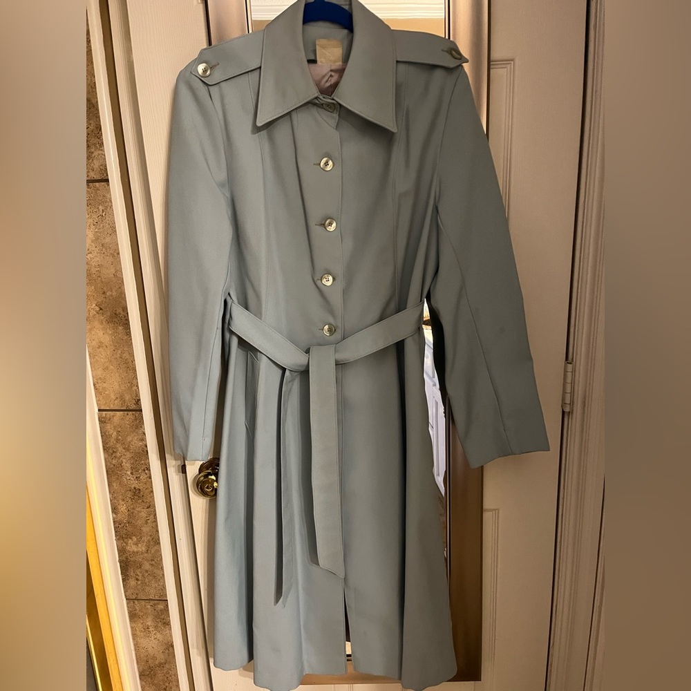 Vintage Trench Coat light blue. Size 16 fits like 8-10 pit to pit 19” length 45”